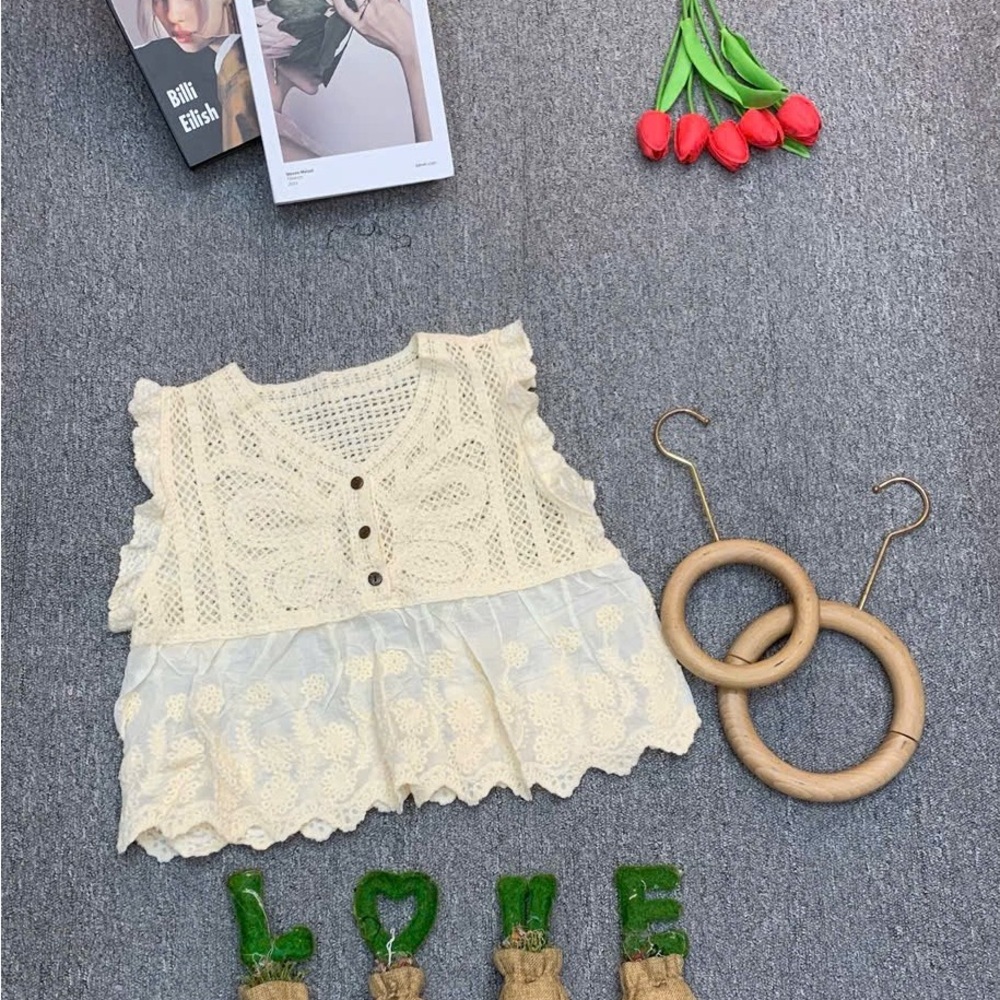 Cream Lace Sleeveless Top